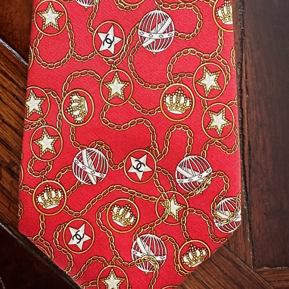 Chanel Red Patterned Tie - Picture 15 of 16